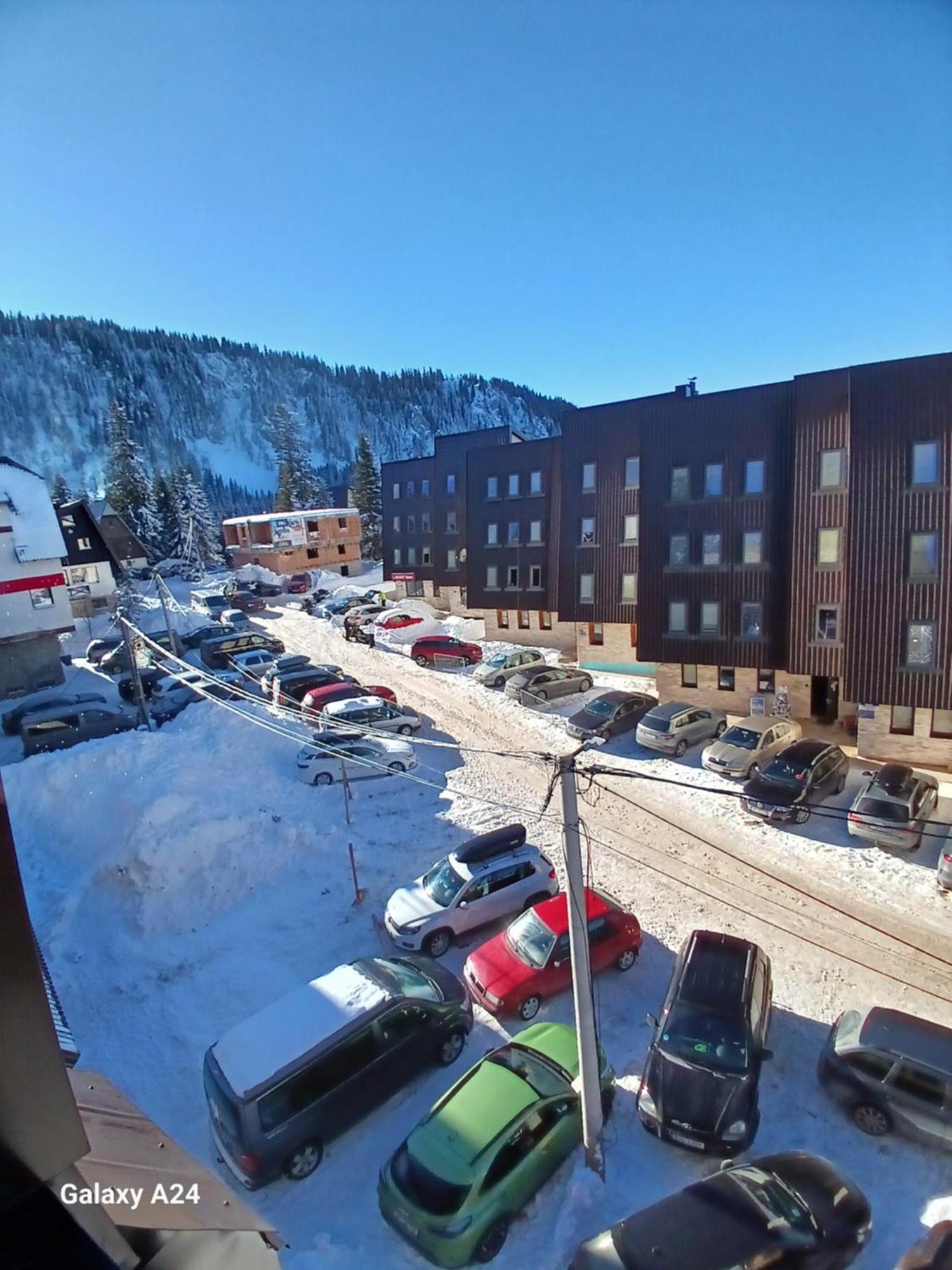 Mraz Appartement Jahorina Buitenkant foto